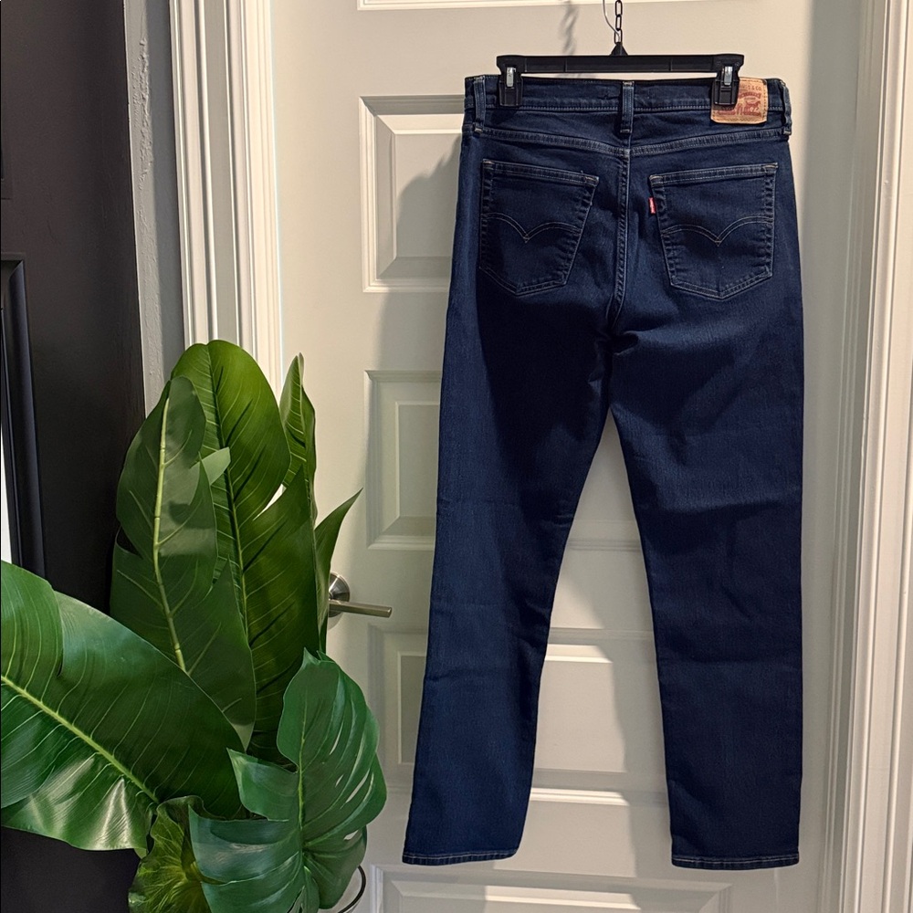 Women’s Levi Strauss 724 High Rise Straight Leg Jeans - Picture 4 of 9